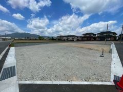 小中一貫校　穂波東校まで徒歩約19分（1300） ハローデイ穂波店まで徒歩約10分（700ｍ）