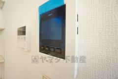 防犯性、セキュリティ対策に安心できるテレビモニター付きインターフォンです。セールスマン対策にもなり安心できます。