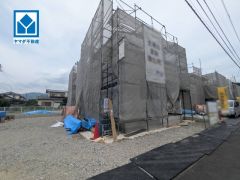 お気に入りの家具とインテリアでステキな部屋を作りましょう。