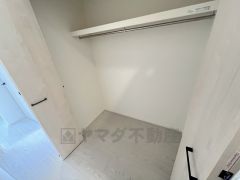 2階廊下収納。
