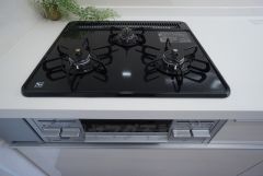 3口コンロなので、効率よくお料理が楽しめます。毎日のお料理も楽しくなりますね＾＾