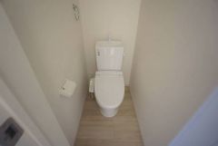 1階2階の2ヶ所にトイレがありますので、忙しい朝にもゆとりが生まれますね＾＾