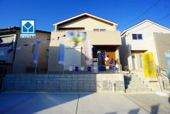 敷地面積広々77坪。西鉄バス「一 番田」停まで徒歩4分。コンビニまで徒歩12分スーパーまで徒歩13分。