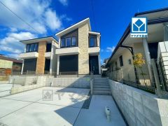 ＪＲ香椎線「新原」駅徒歩12分。西鉄バス「上須恵橋」徒歩9分。通勤や通学に便利＾＾