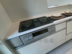 3口コンロなので、効率よくお料理が楽しめます。毎日のお料理も楽しくなりますね＾＾