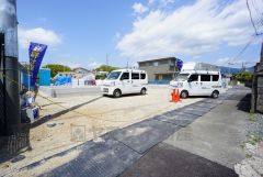 前面道路は南側2.9～4ｍ。 4ｍの道路は、4区画の住民の方以外は利用しないので小さなお子様がいるご家庭でも安心です＾＾