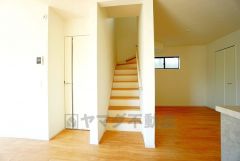 リビング階段になっているので、家族と顔を合わせる機会が増え、ご家族との距離がグッと縮まります。