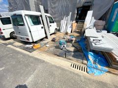 駐車スペースはゆとりある2台分を確保。マイカー用に、お客さま用に、余裕を持ってご利用いただけます^^