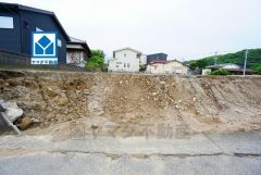 JR宇美駅徒歩11分、都心へのアクセス良好。スーパーやコンビニなども近く周辺環境充実。