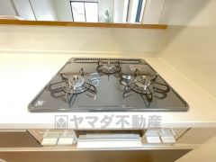 3口コンロなので、効率よくお料理が楽しめます。毎日のお料理も楽しくなりますね＾＾