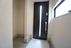 シューズインクロークも完備されており、玄関収納も問題ありません。