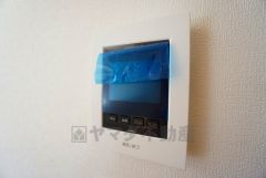 防犯性、セキュリティ対策に安心できるテレビモニター付きインターフォンです。セールスマン対策にもなり安心できます。