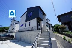 福岡空港まで徒歩5分バス金隈停から乗車13分＾＾コンビニ徒歩10分。