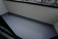 洗濯物を干す以外にも、植物を育てたりテーブルを置いて夜晩酌をしたりして楽しめそうですね＾＾