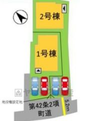 2号棟。カースペースは停めやすい並列駐車2台付き。