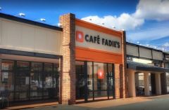 カフェファディ太宰府店
