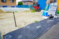 駐車スペースはゆとりある3台分を確保。マイカー用に、お客さま用に、余裕を持ってご利用いただけます^^