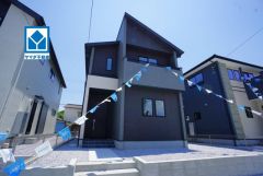 ＪＲ筑豊本線「桂川」駅徒歩10分＾＾飯塚市コミュニティバス「北古賀」停徒歩12分。