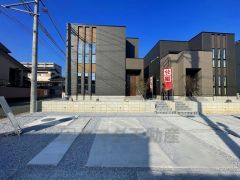 カースペース3台分。ご夫婦で1台ずつと友人や急な来客があっても安心です＾＾穂波東IC入口（八木山バイパス）まで車で約9分。遠出のお出かけに便利＾＾