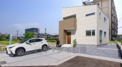オール電化住宅。飯塚駅まで徒歩10分＾＾