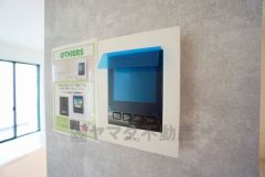 防犯性、セキュリティ対策に安心できるテレビモニター付きインターフォンです。セールスマン対策にもなり安心できます。