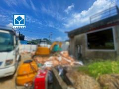 カースペースは停めやすい並列駐車2台つきです。