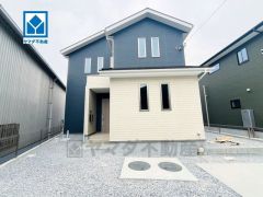 敷地面積広々61坪。西鉄バス「彼岸原」停まで徒歩3分＾＾コンビニまで徒歩5分＾＾