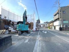前面道路は北西側約9.8ｍ。 水城IC車で約9分（2.6ｋｍ）