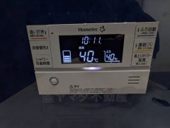 雨の日の洗濯も安心できる浴室暖房乾燥機付き浴室。リモコンで操作もボタン1つで簡単。 浴室暖房乾燥機には、暖房、乾燥、涼風、換気の4つの機能が付いています。タイマー付きです。