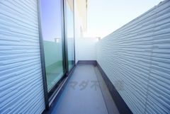 同仕様写真。とても日当たりのよい南面バルコニー。お洗濯物が良く乾きます。
