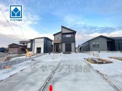 コンビニ・スーパーまで徒歩14分圏内。周辺環境充実＾＾