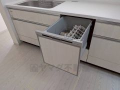 家事の時間が短縮できる食器洗浄乾燥機付。後片付けもラクラクです。