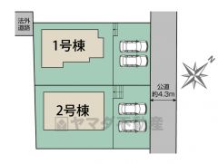 2号棟。カースペースは停めやすい並列駐車2台付き。
