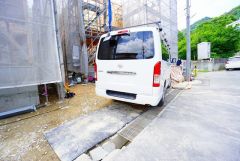 新生活におススメな物件をご紹介させていただきます＾＾道幅が広く、車通勤の方や買い物などでの車の出し入れも楽々できて嬉しいですね。