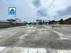 ＪＲ筑豊本線「桂川」駅自転車で約11分（1.7ｋｍ）西鉄バス「土居四角」停徒歩2分。通勤や通学に便利＾＾