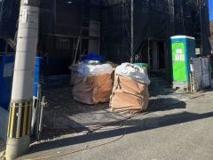 駐車スペースはゆとりある2台分を確保。マイカー用に、お客さま用に、余裕を持ってご利用いただけます。 須恵ICまで車で約5分（1.4ｋｍ）