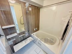 1日の疲れを癒すくつろぎのバスルーム。