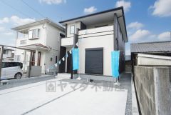 スーパー・コンビニ・ドラッグストアまで徒歩9分圏内＾＾食器洗浄乾燥機、浴室暖房乾燥機有り。