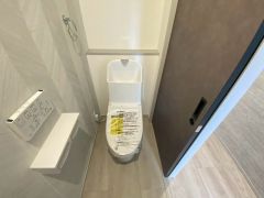 1階2階の2ヶ所にトイレがあるので、忙しい朝にもゆとりができますね。
