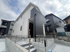 ＪＲ香椎線、地下鉄空港線、ＪＲ篠栗線の3沿線利用でき通勤や通学などに便利です＾＾コンビニ・ドラックストアまで徒歩10分圏内＾＾