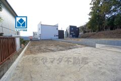 西鉄バス熊崎停徒歩3分＾＾篠栗線原町駅徒歩9分＾＾コンビニ徒歩5分。小学校徒歩6分＾＾お子様いても安心＾＾