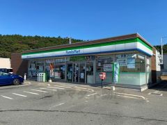 ファミリーマート　須恵植木バイパス