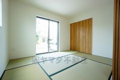 ＬＤＫに隣接する和室です。様々な使用用途で活躍しそうです。