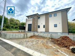 JR篠栗駅まで自転車で約8分＾＾（1.2ｋｍ）小中学校まで徒歩10分。