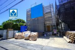 JR門松駅まで自転車で約10分。 コンビニまで徒歩8分。 敷地面積広々50坪。お庭付きで楽しみが広がります＾＾