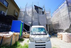 西鉄バス「篠栗上町・須賀神社前」停まで徒歩1分。スーパーまで徒歩9分。 コンビニまで徒歩13分。周辺環境充実。