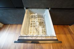 家事の時間が短縮できる食器洗浄乾燥機付。後片付けもラクラクです。