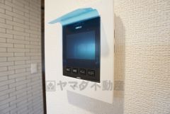 防犯性、セキュリティ対策に安心できるテレビモニター付きインターフォンです。セールスマン対策にもなり安心できます。