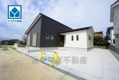 平屋住宅。収納豊富な4LDK。ウォークインクローゼット・パントリー・SIC＾＾JR宇美駅（始発点）まで自転車約9分（約1.3ｋｍ）