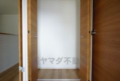 玄関収納。棚を置いて家族全員分の靴が収納できます＾＾